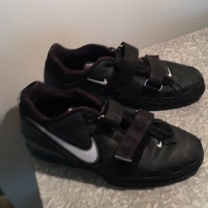 Romeleos 2, lightly worn